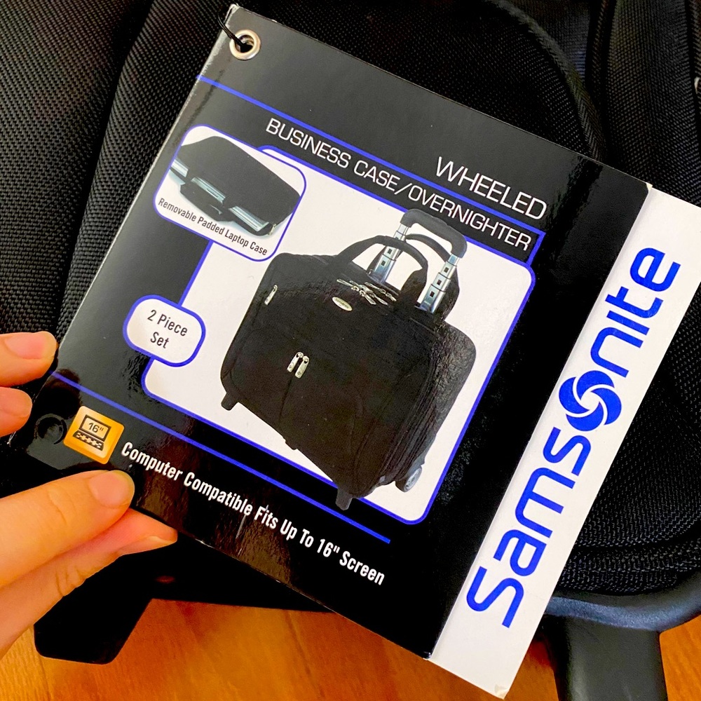 Samsonite wheeled business caseovernighter luggage